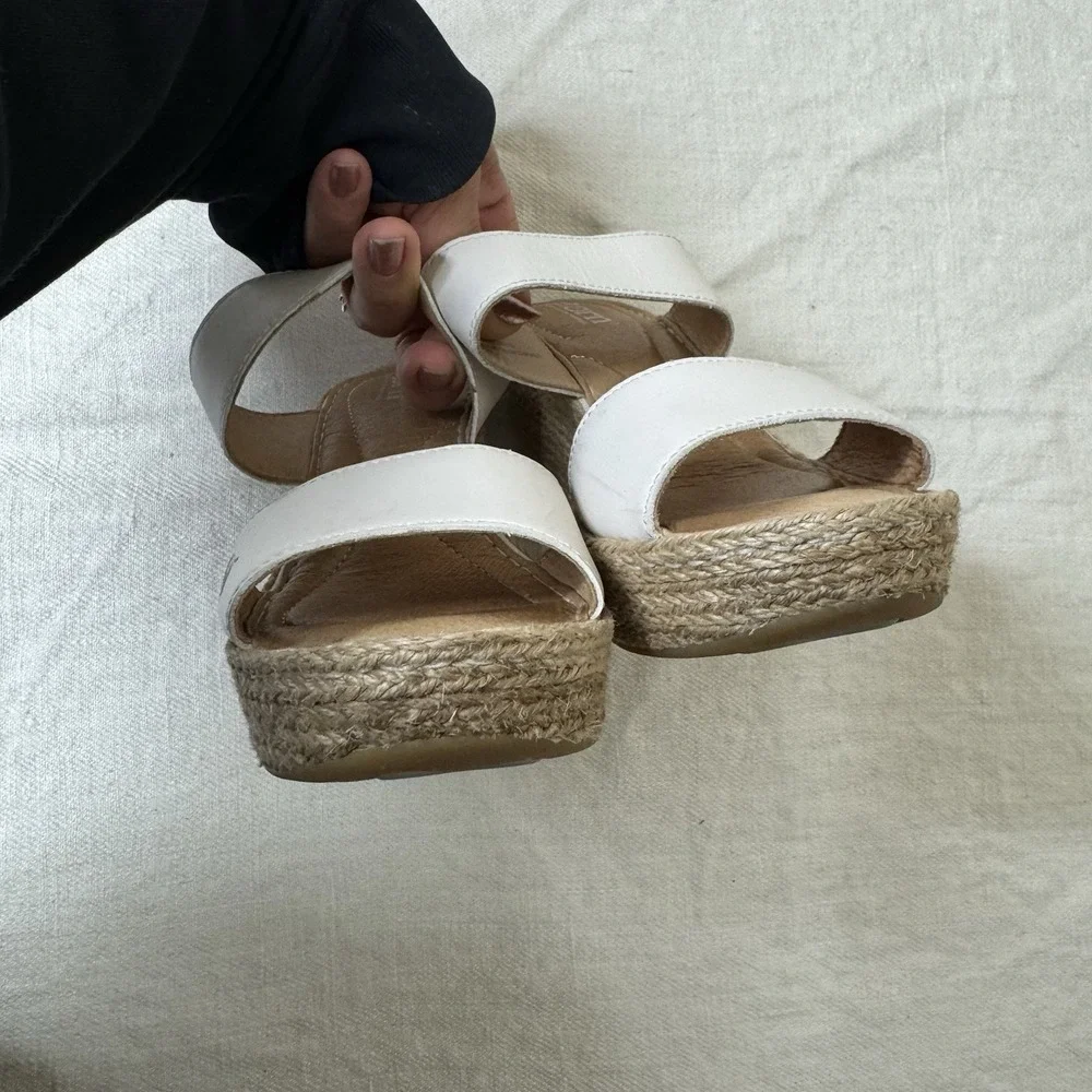 Born Womens Platform Espadrilles Ivory Slip On Wedge Sandals Size 7 Coast Resort
